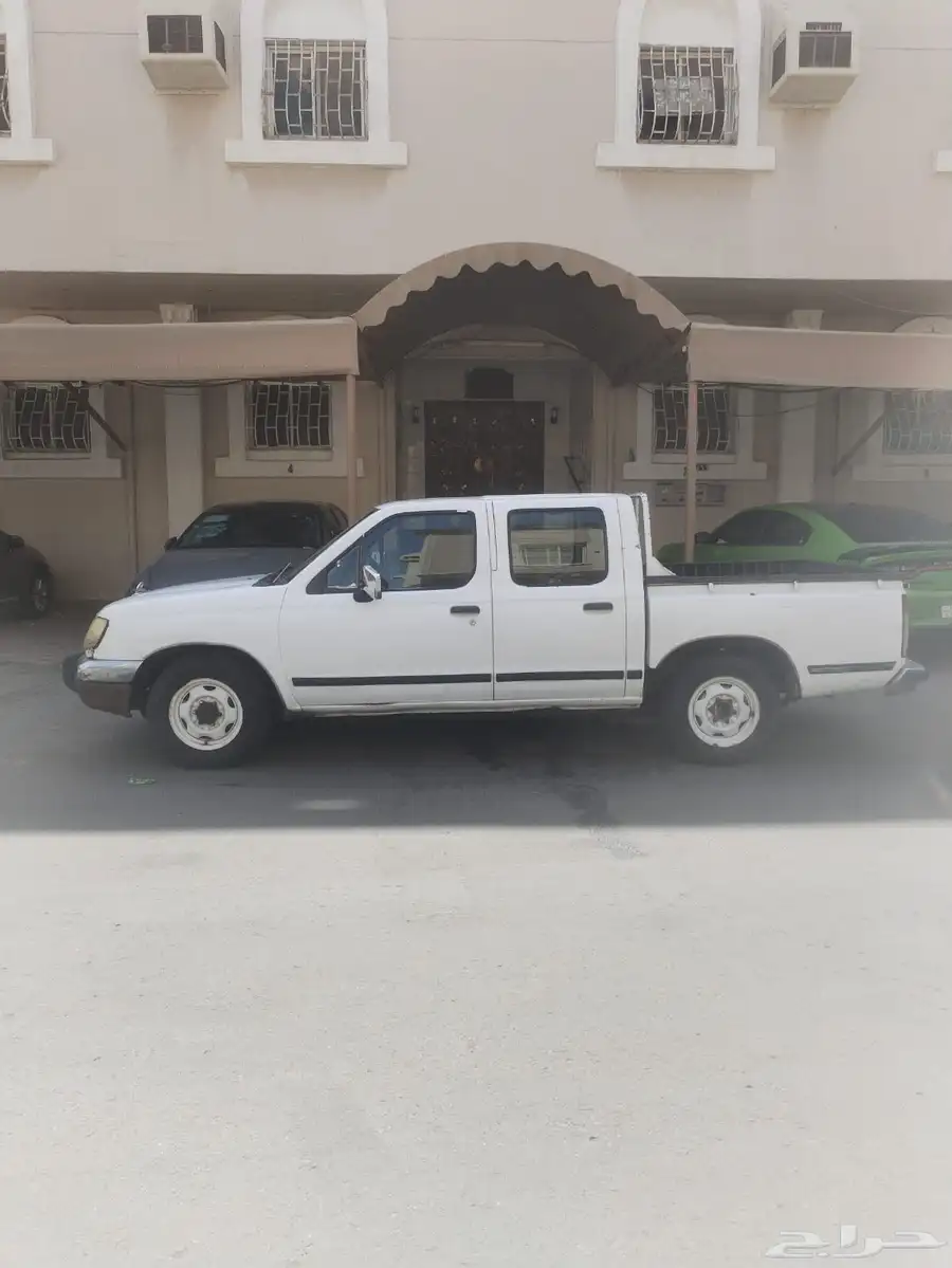 نيسان ددسن 2001 3