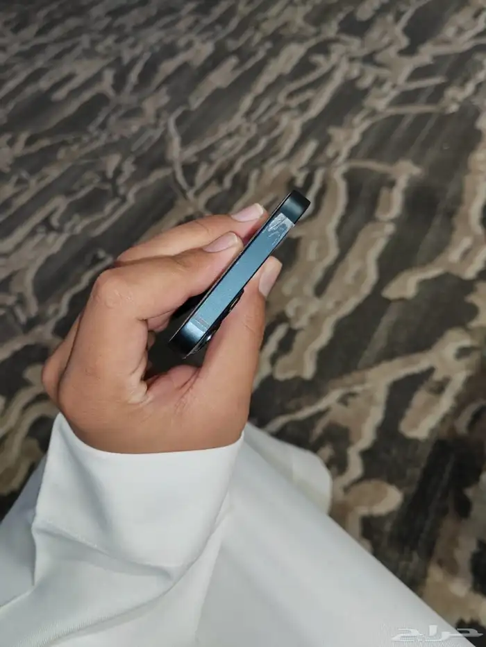 ايفون 13 عادي للبدل ب15 العادي فقط 3