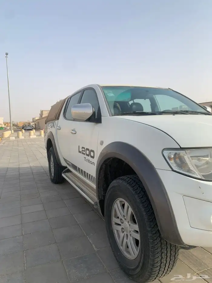 ميستوبيشي l200 1