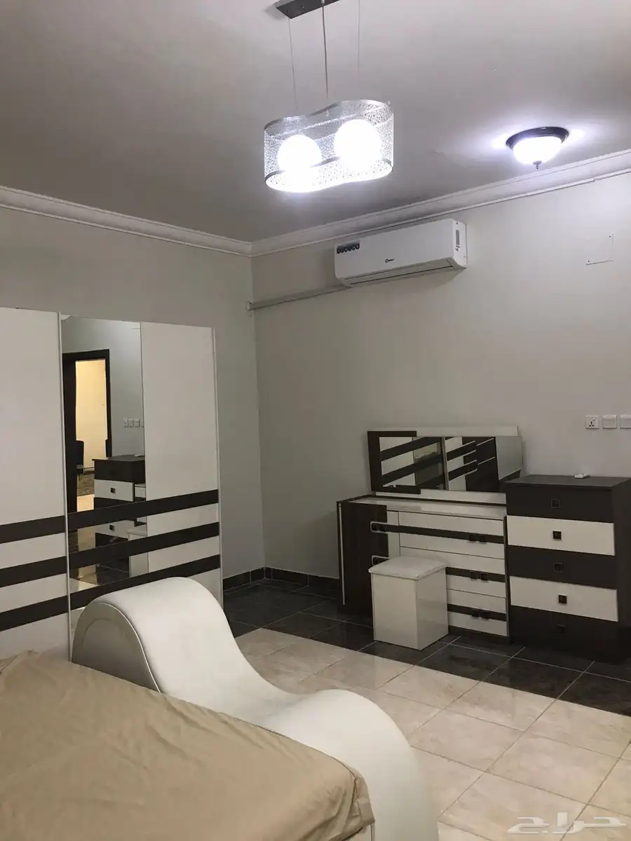 شقة مفروشة معها حوش خارجي مؤثثة للايجار الشهري والسنوي 2