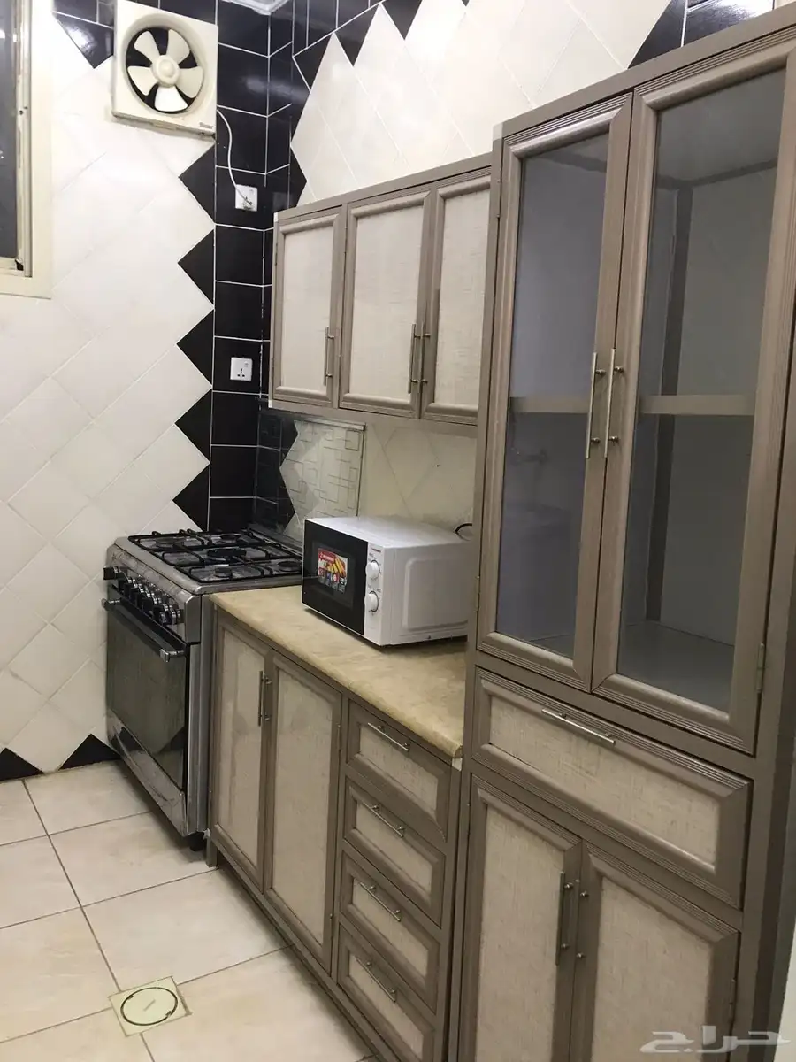 شقة مفروشة معها حوش خارجي مؤثثة للايجار الشهري والسنوي 6