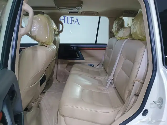 تويوتا لاندكروزر 2014 GXR v8 سعودي 12