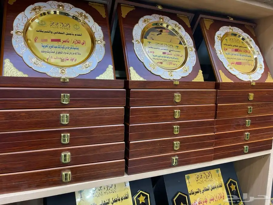 هدايا زواج ترقية تخرج جامعة تكريم بشت سيف 64