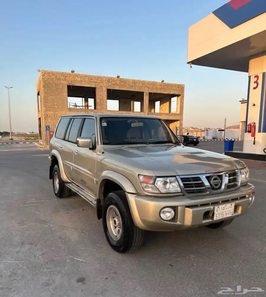 نيسان باترول سوبر سفاري 1