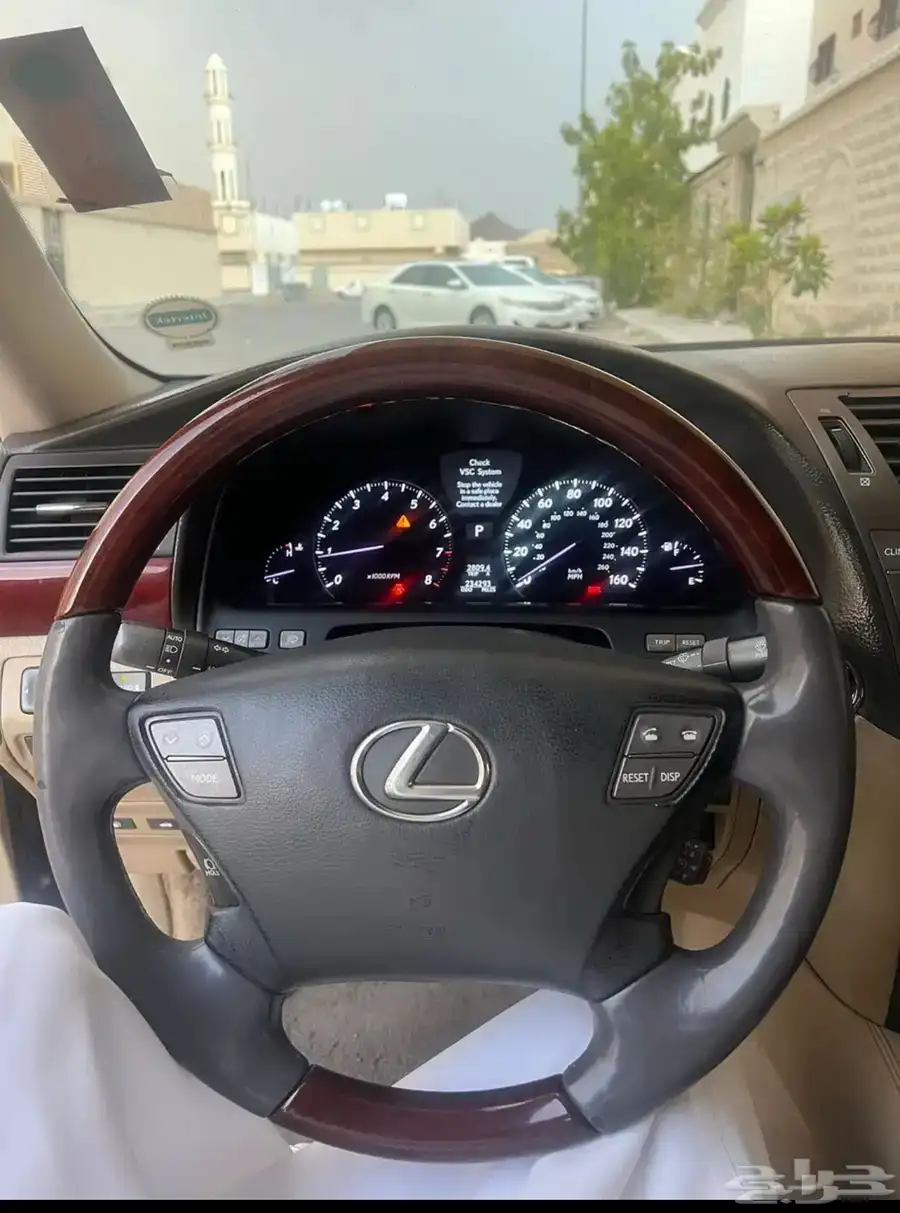 لكزس LS 460 2008 لارج 18