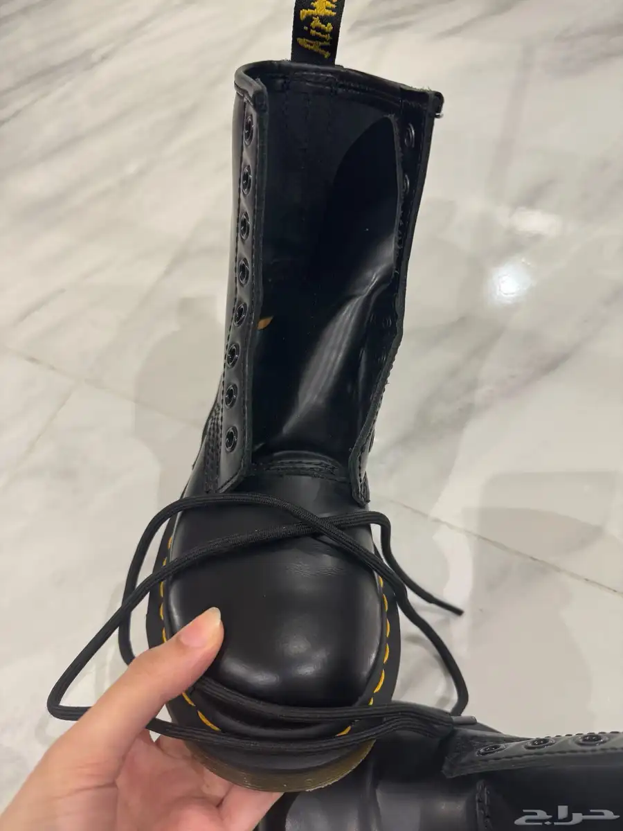 dr.martens 2