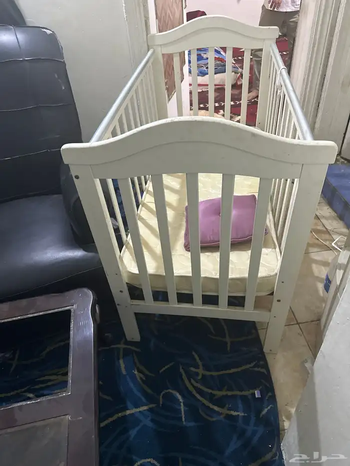 كنب. مكيفات. سرير اطفال مكنس كهرباء 2
