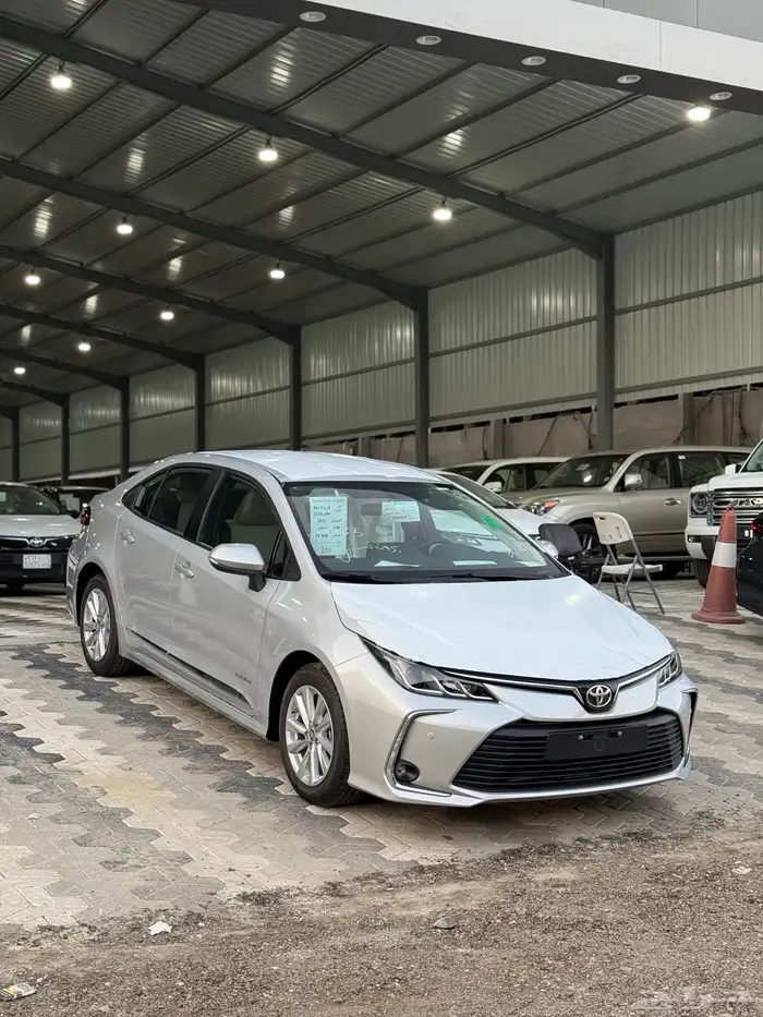 تايوتا كورولا 2025 اصفار XLi 2.0 مطور السعر 79900 15