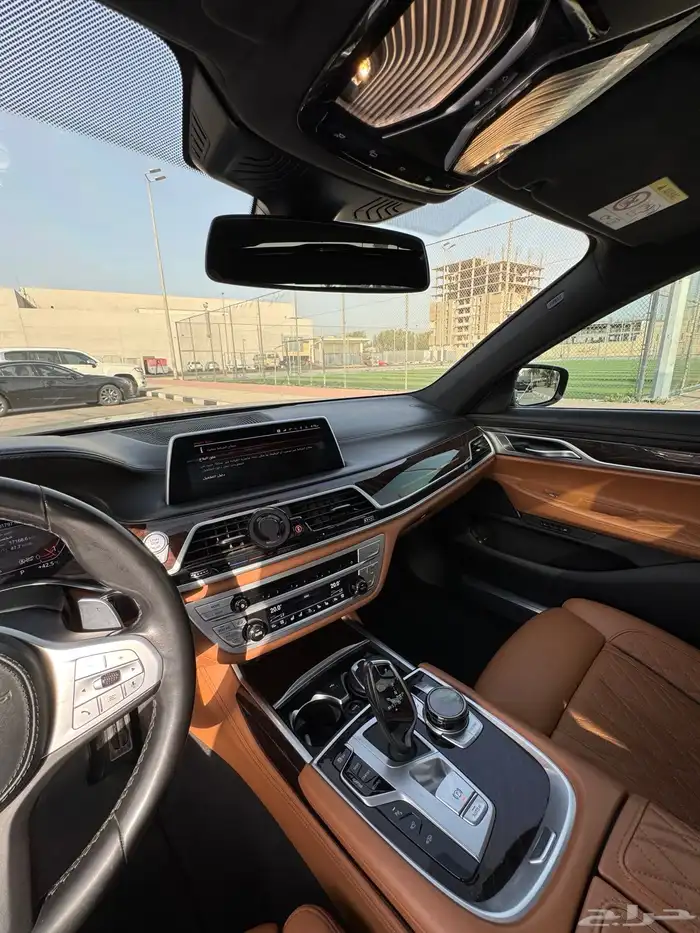 بي ام دبليو 740LI 2020 على الضمان والصيانه 6