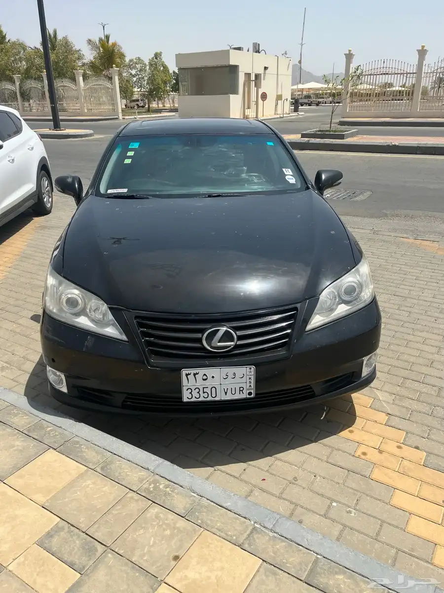 لكززس es 350. 2011 2