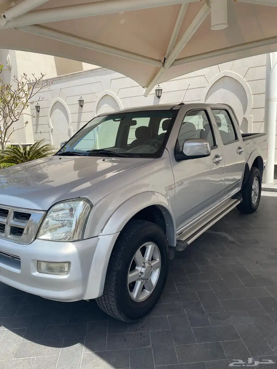 ايسوزو ديماكس 2005 للبيع 4 4 8