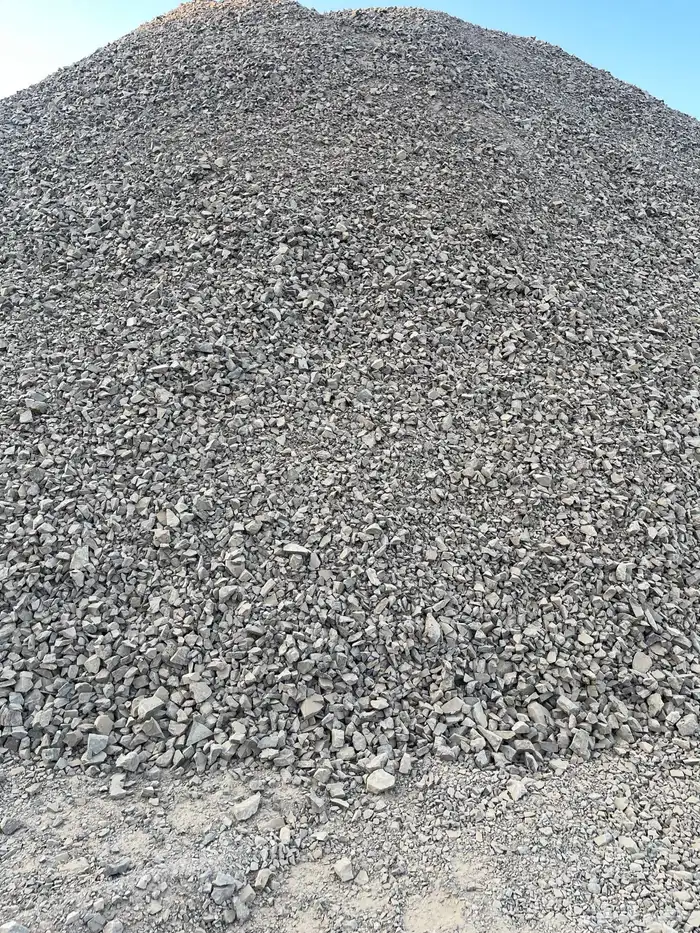 توريد جميع المواد وتنفيذ أعمال البيسكورس والازفلت 13