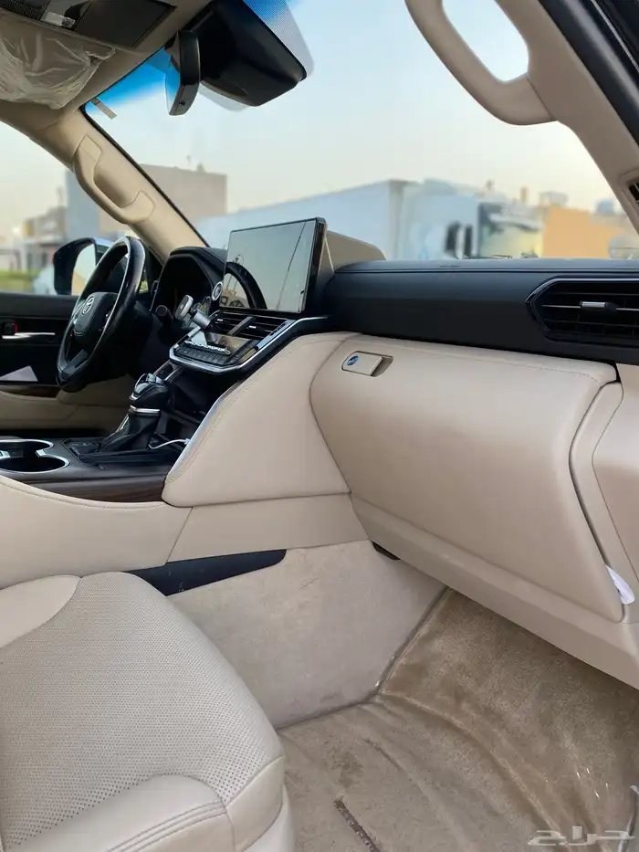 لاندكروزر GX.R L5 مودل 2022 نضيف 6