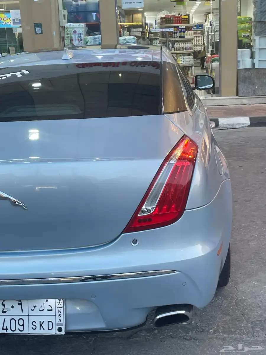 جاكوار xj 2