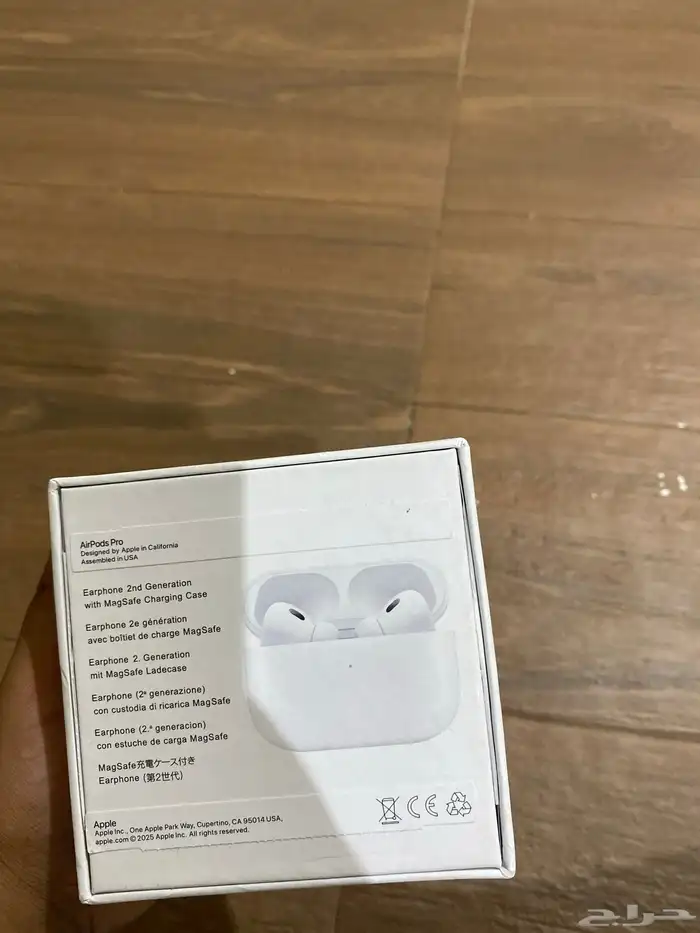 AirPods Proجديد مع كل شيء لها 5