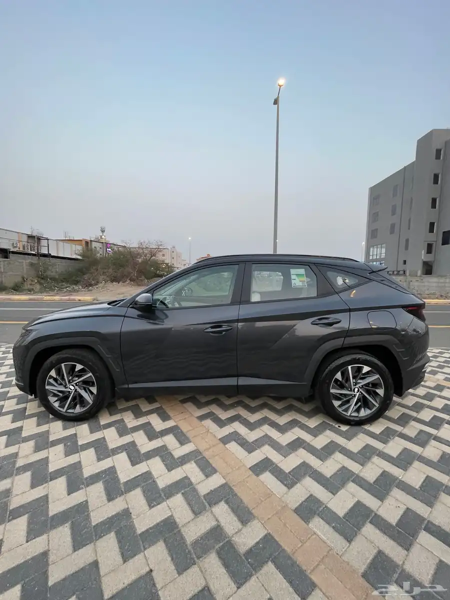 Hyundai Tucson 2.0 Smart 8