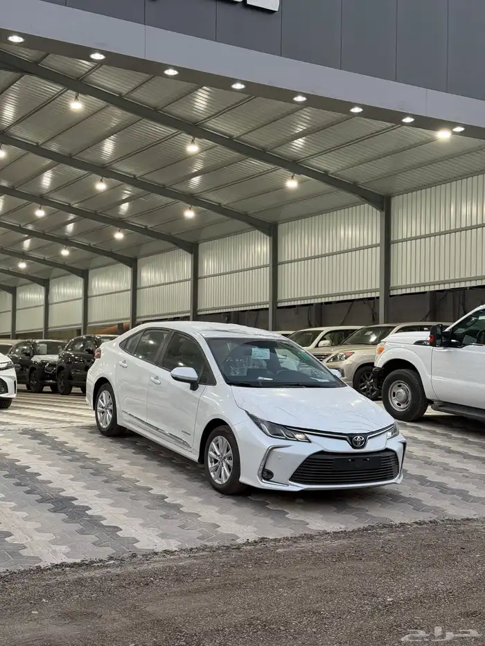 تايوتا كورولا 2025 اصفار XLi 2.0 مطور السعر 79900 3