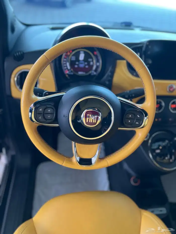 فيات 2020 سعودي ماشي 106 الف قمة فالنظافة داخل اصفر 14