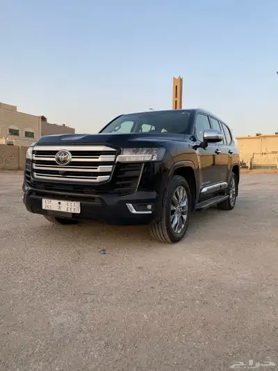 لاندكروزر GX.R L5 مودل 2022 نضيف 0