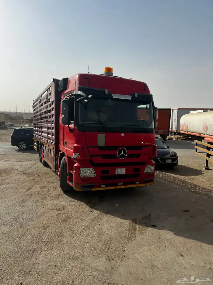حراج معرض رائد للسيارات والشاحنات والمعدات الثقيلة كل جمعه 20
