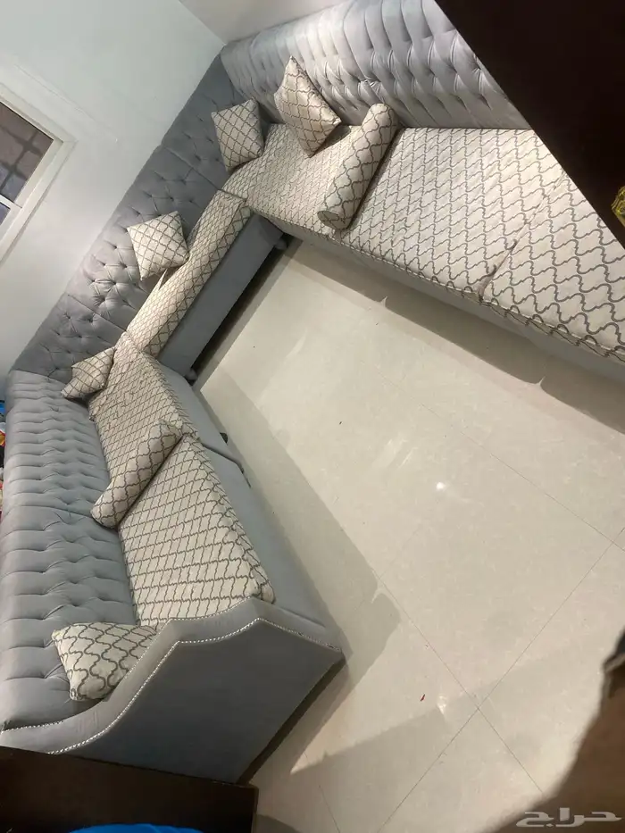 مجلس نظيف جدا 0