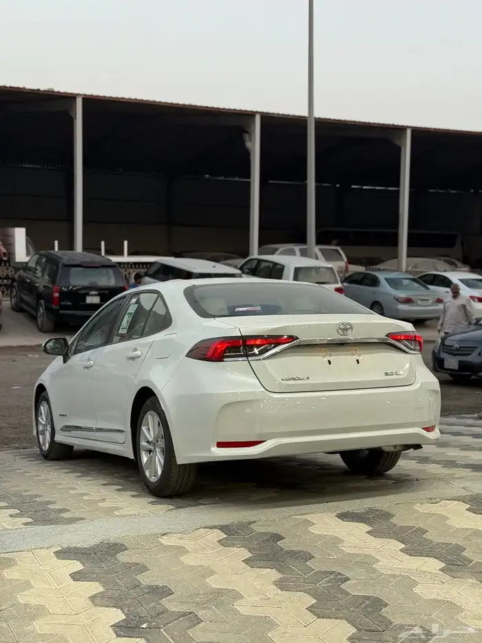 تايوتا كورولا 2025 اصفار XLi 2.0 مطور السعر 79900 5
