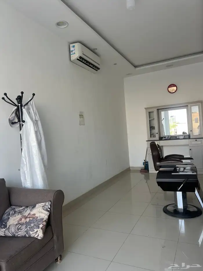 حلاق لتقبيل 1