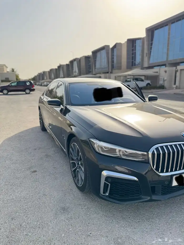 بي ام دبليو 740LI 2020 على الضمان والصيانه 2