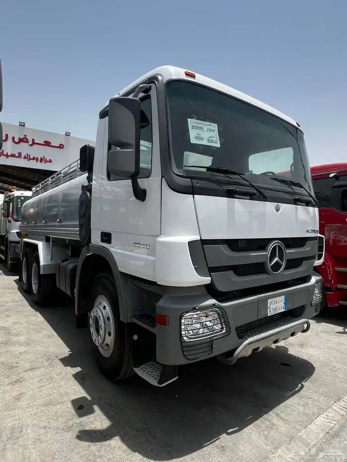 حراج معرض رائد للسيارات والشاحنات والمعدات الثقيلة كل جمعه 0