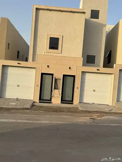 للبيع دور أرضي حي واسط ب380ألف 0