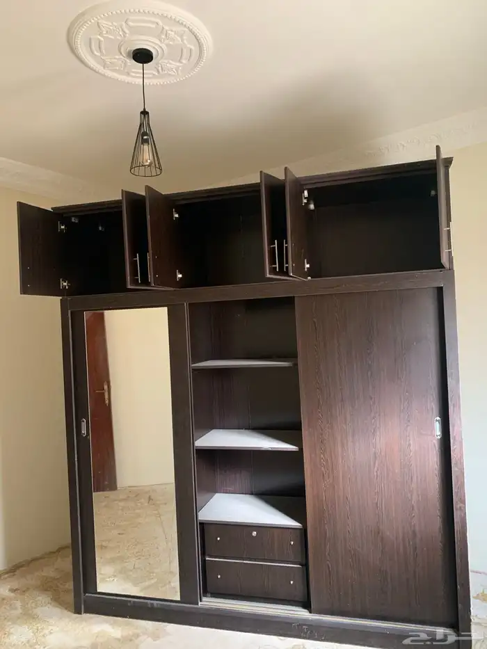دولاب ملابس 1