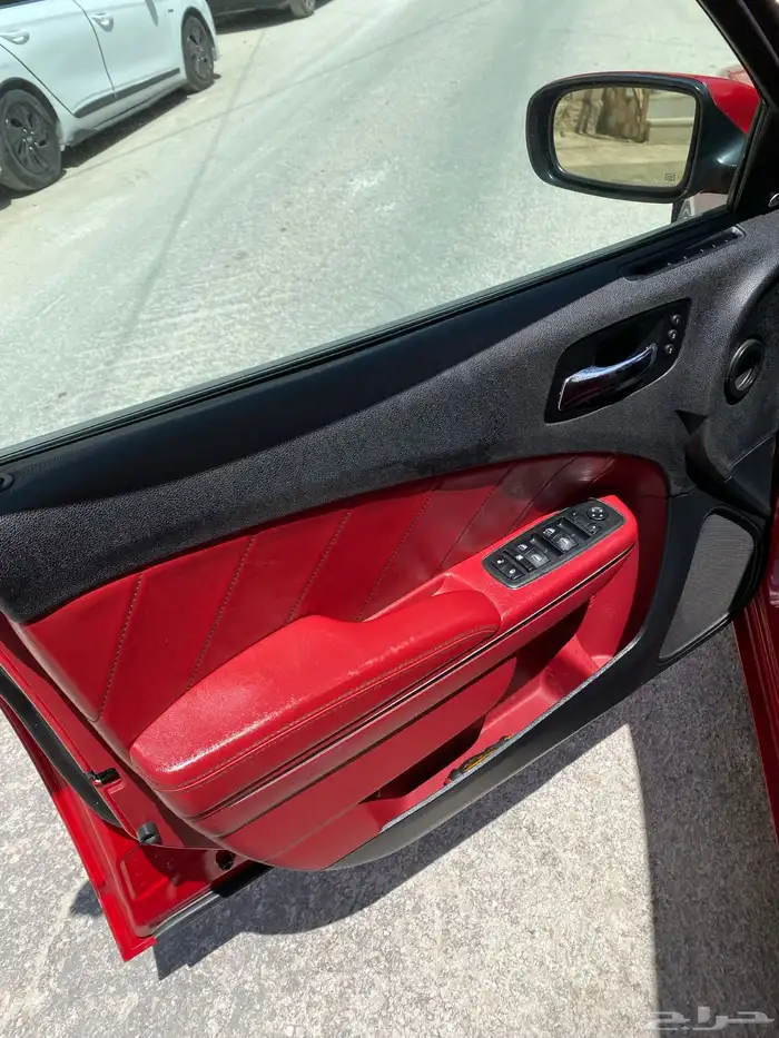 Dodge Charger R T V8 HEMI. 5700((للبيع او للبدل المناسب)) 2