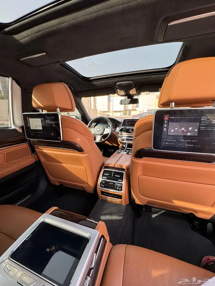 بي ام دبليو 740LI 2020 على الضمان والصيانه 11