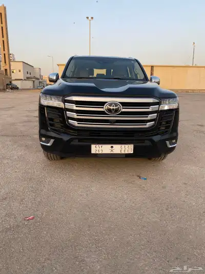 لاندكروزر GX.R L5 مودل 2022 نضيف 1