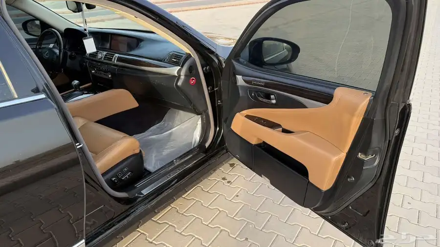للبيع لكزس 460 L لارج عبداللطيف جميل موذيل 2013 7