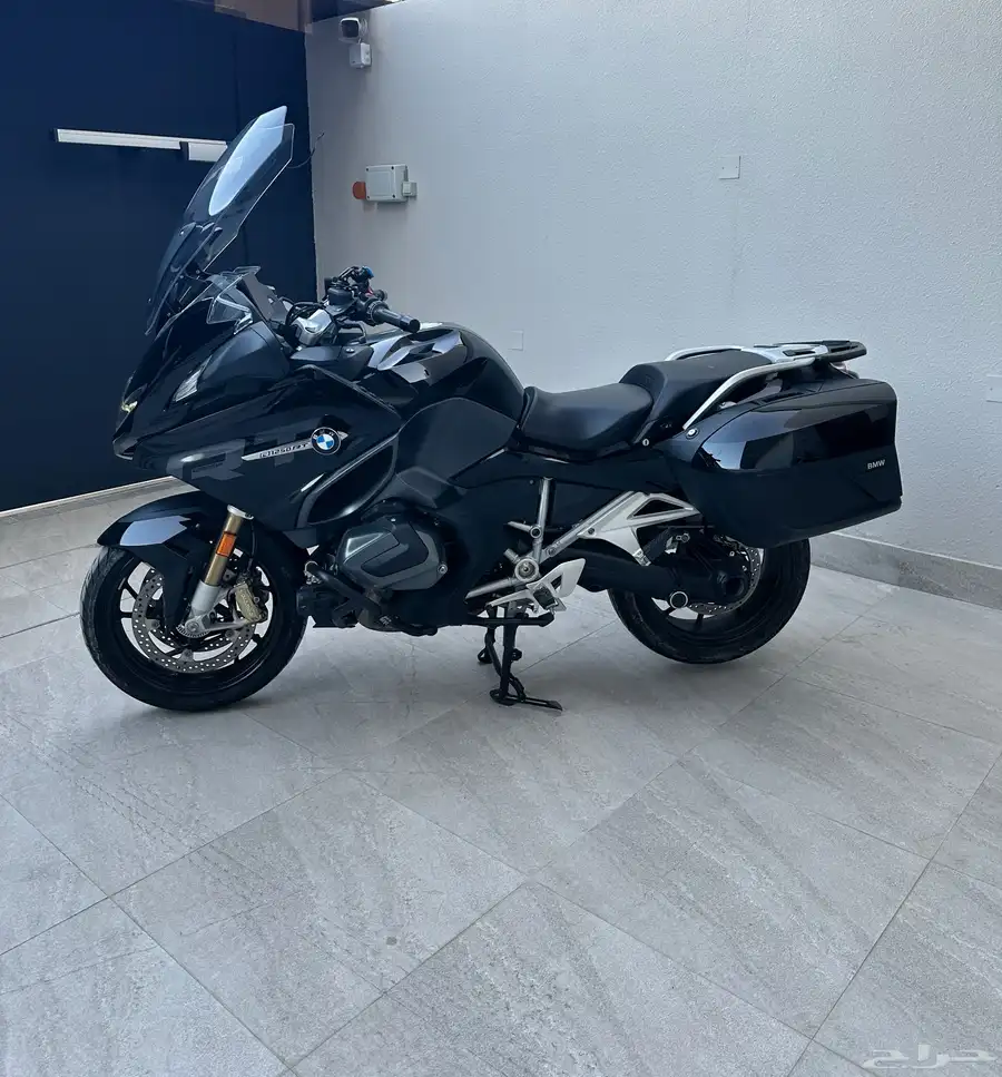 BMW 2022 R1250 RT triple black 2