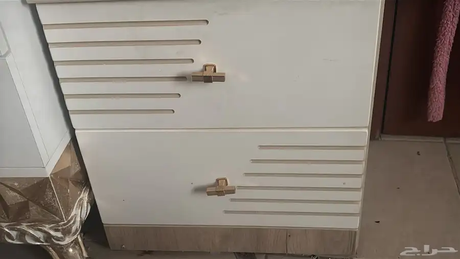 للبيع اثاث 2