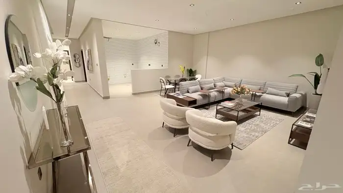 شقة فاخرة للبيع في حي الشوقية 13