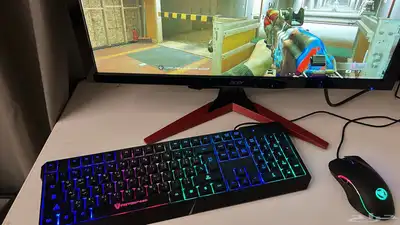 شاشة قيمنق مع ماوس وكيبورد قيمنق 4