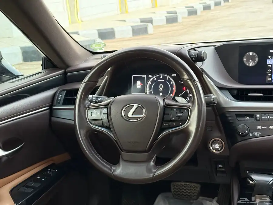 لكزس Es350 موديل 2020 شرط ممشى قليل 33