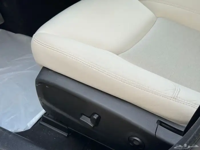 كرايزلر C300 لمتد موديل 2021 نظيف شرط 14