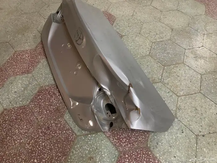 باب واسطب شنطة كامري 1
