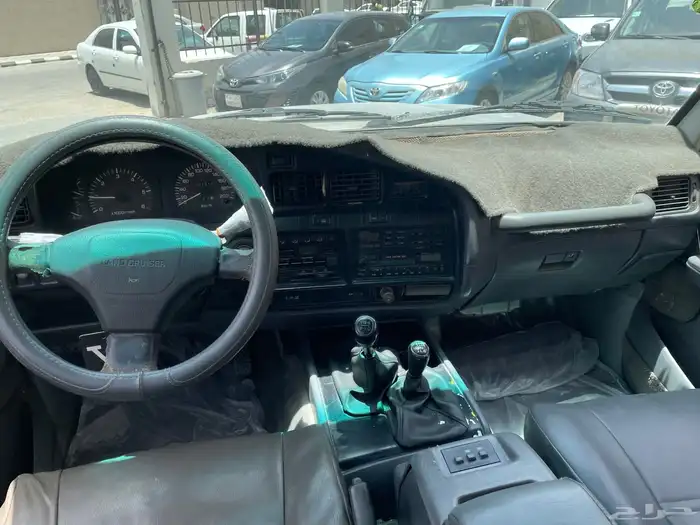 لاندكروزر VXR فل كامل 1993 15
