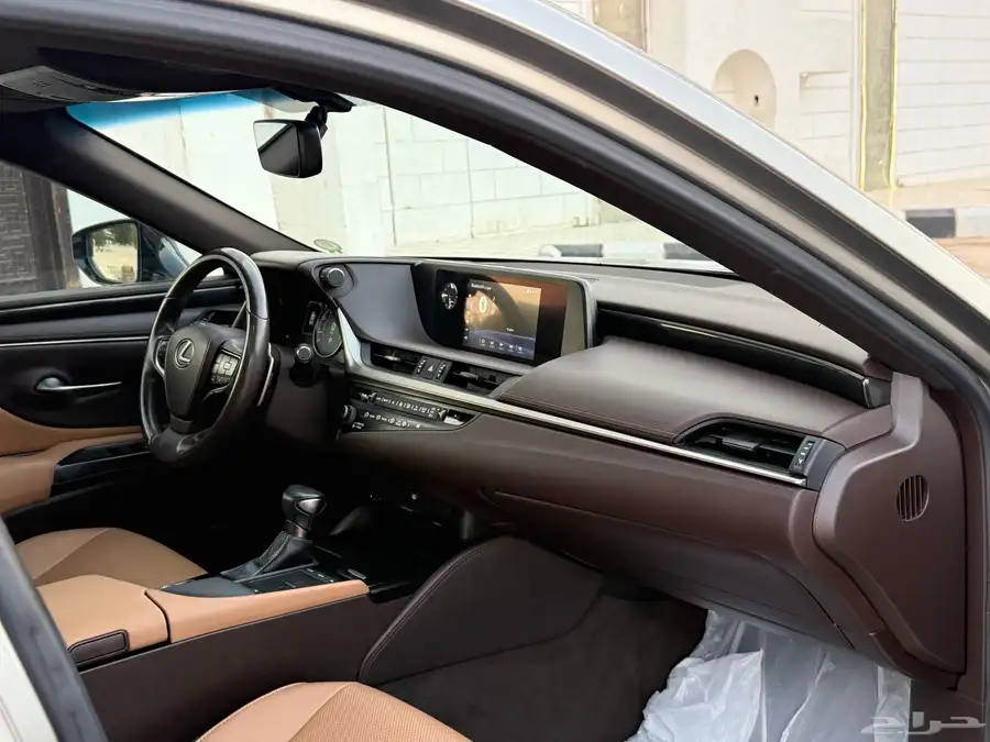 لكزس Es350 موديل 2020 شرط ممشى قليل 23