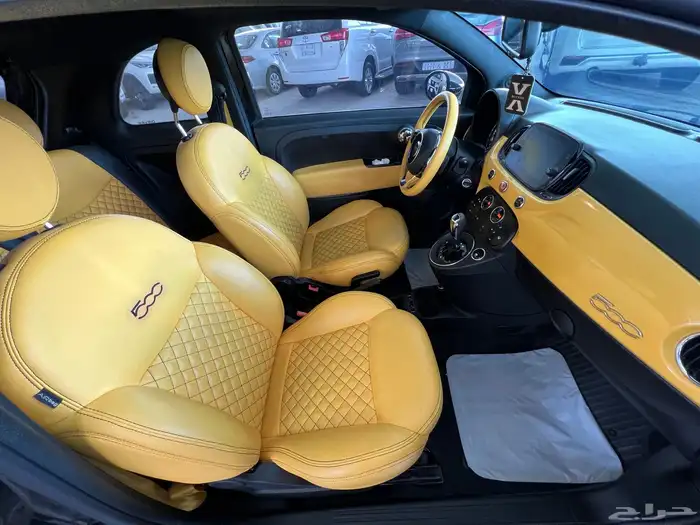 فيات 2020 سعودي ماشي 106 الف قمة فالنظافة داخل اصفر 8