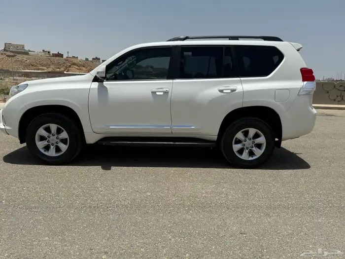 تم البيع برادو 2011 ستة سلندر فل بدون فتحة مخزن 14