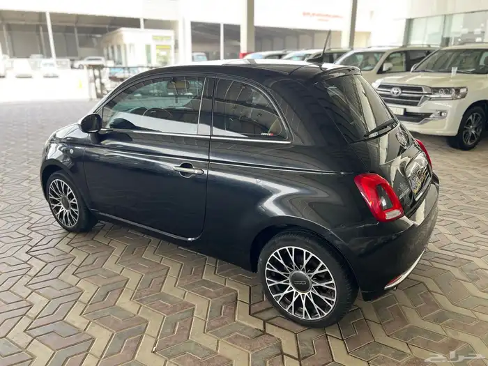 فيات 2020 سعودي ماشي 106 الف قمة فالنظافة داخل اصفر 4