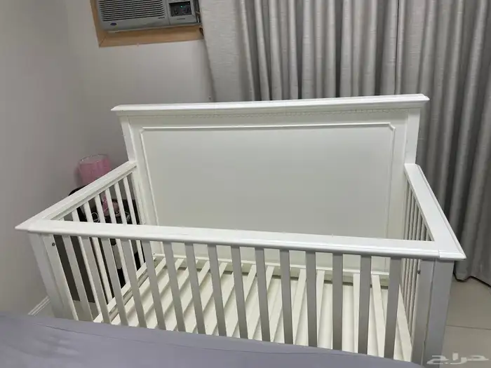 سرير أطفال بأدراج مستخدم 5