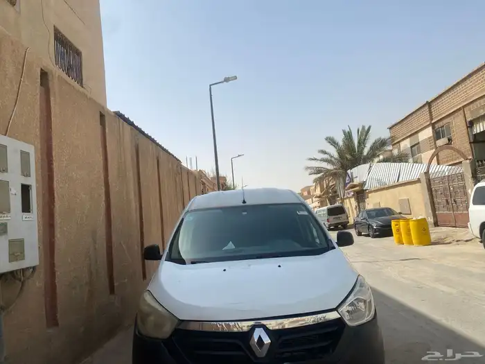 سيارة فان رينو دوكر 3