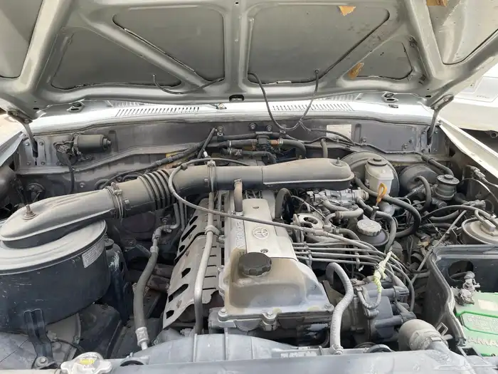 لاندكروزر VXR فل كامل 1993 33